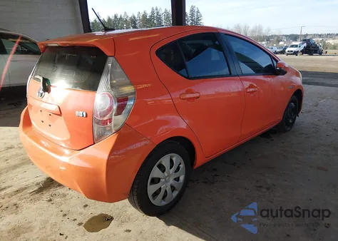 2012 Toyota Prius C Three z USA, uszkodzony, nr VIN JTDKDTB35C1028820
